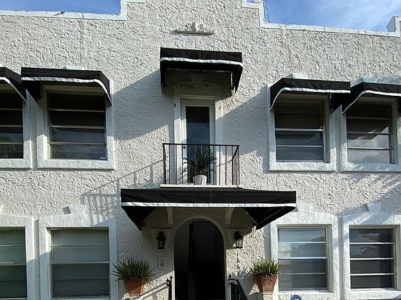 VILLA FATIMA entrance