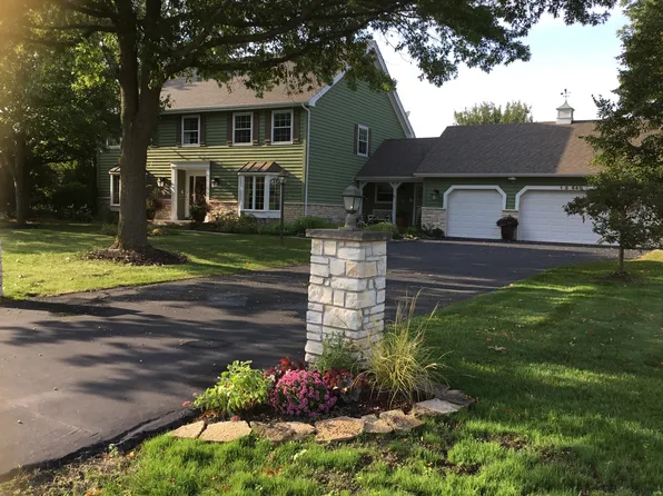 1S640 Ardennes Ct, Winfield, IL 60190