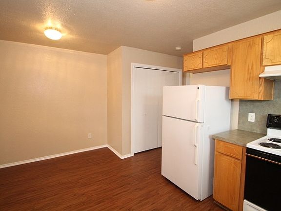 4th image of 4106 Gus Dr APT D