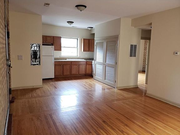4th image of 1609 N Central Ave APT 3S