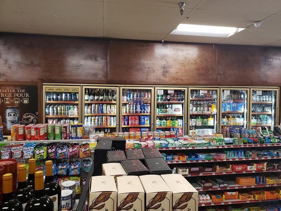 2nd image of 182 Shaw Ave