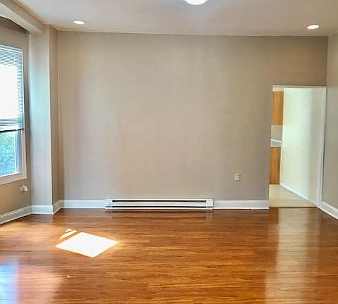 5th image of 223 E Mount Pleasant Ave