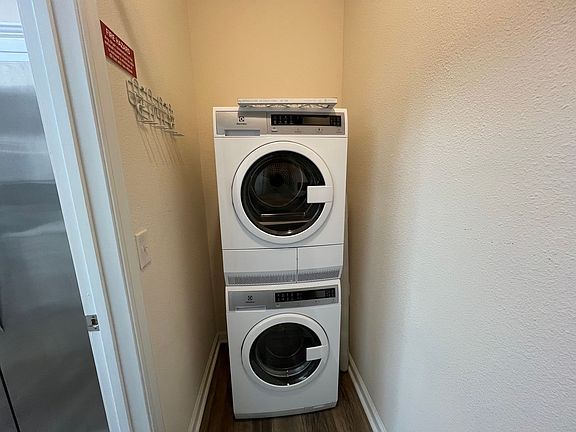 5th image of 4966 Key Lime Dr Unit 304