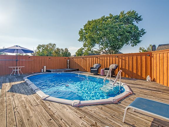 3rd image of 8317 Trail Lake Dr