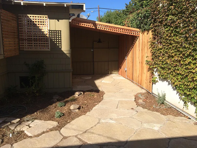 736 1/2 E Yanonali St — Photo 13