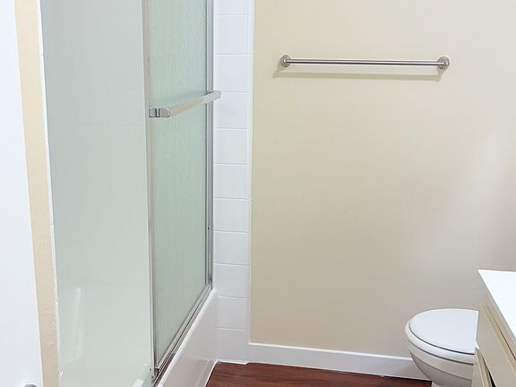 5th image of 518 E Cypress St APT 13