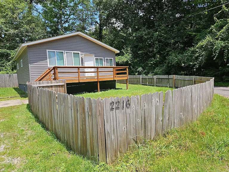 2216 S Landing Rd — Photo 1