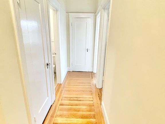 5th image of 2206 Greenwich St APT 205