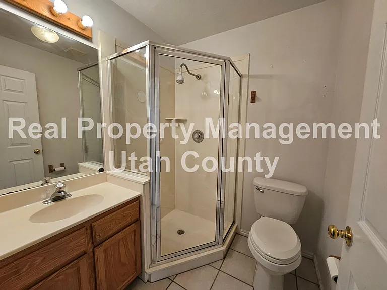 42 W 680 N — Photo 17