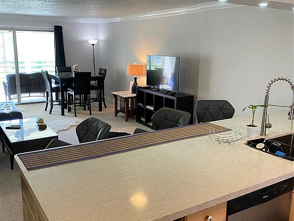 5th image of 311 SE 3rd St APT 201