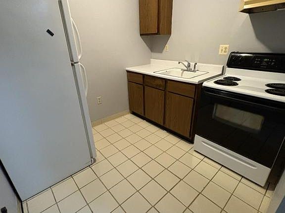 4th image of 2060 Wolosyn Cir #2