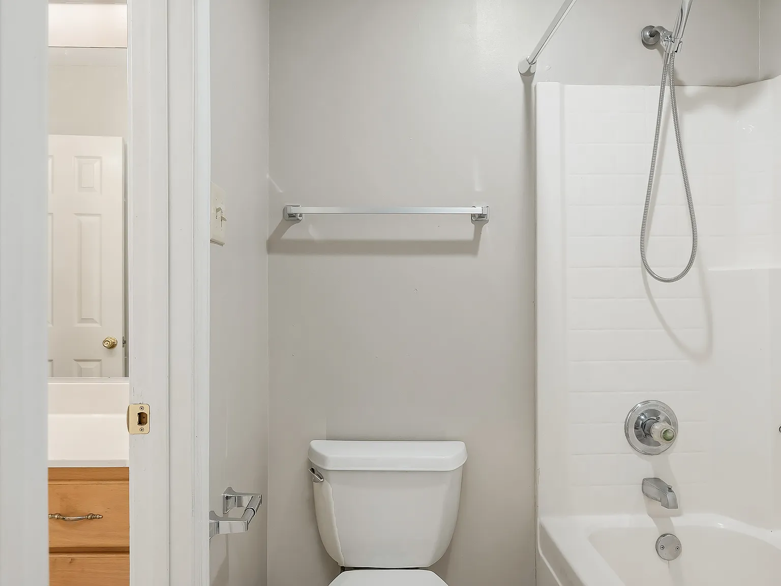 3 bed, 1180 sqft, $1,500 — Photo 4