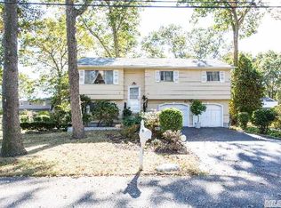 100 Barclay St, West Babylon, NY