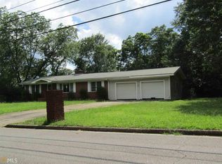 2 Martin St, Newnan, GA 30263