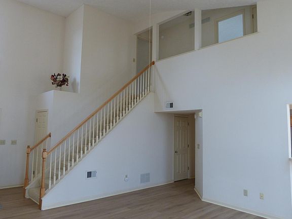 4th image of 156 Masterson Station Dr