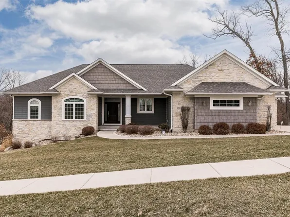 1909 Aspen Rdg, Cedar Rapids, IA 52403