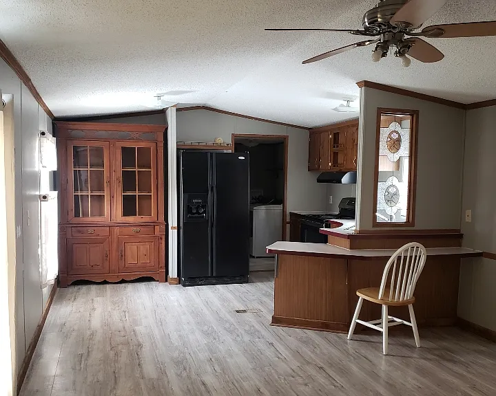 30 Virginia Dr — Photo 3