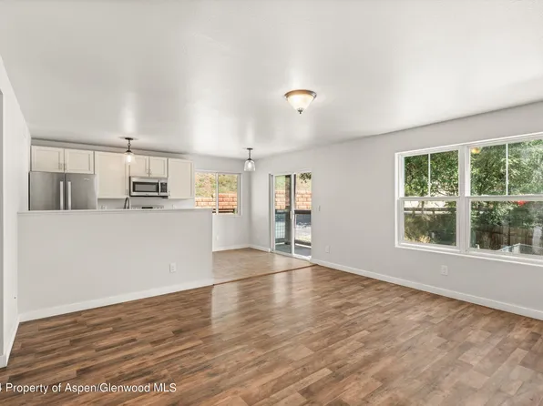 5204 Sunset Ridge Ct, Glenwood Springs, CO 81601