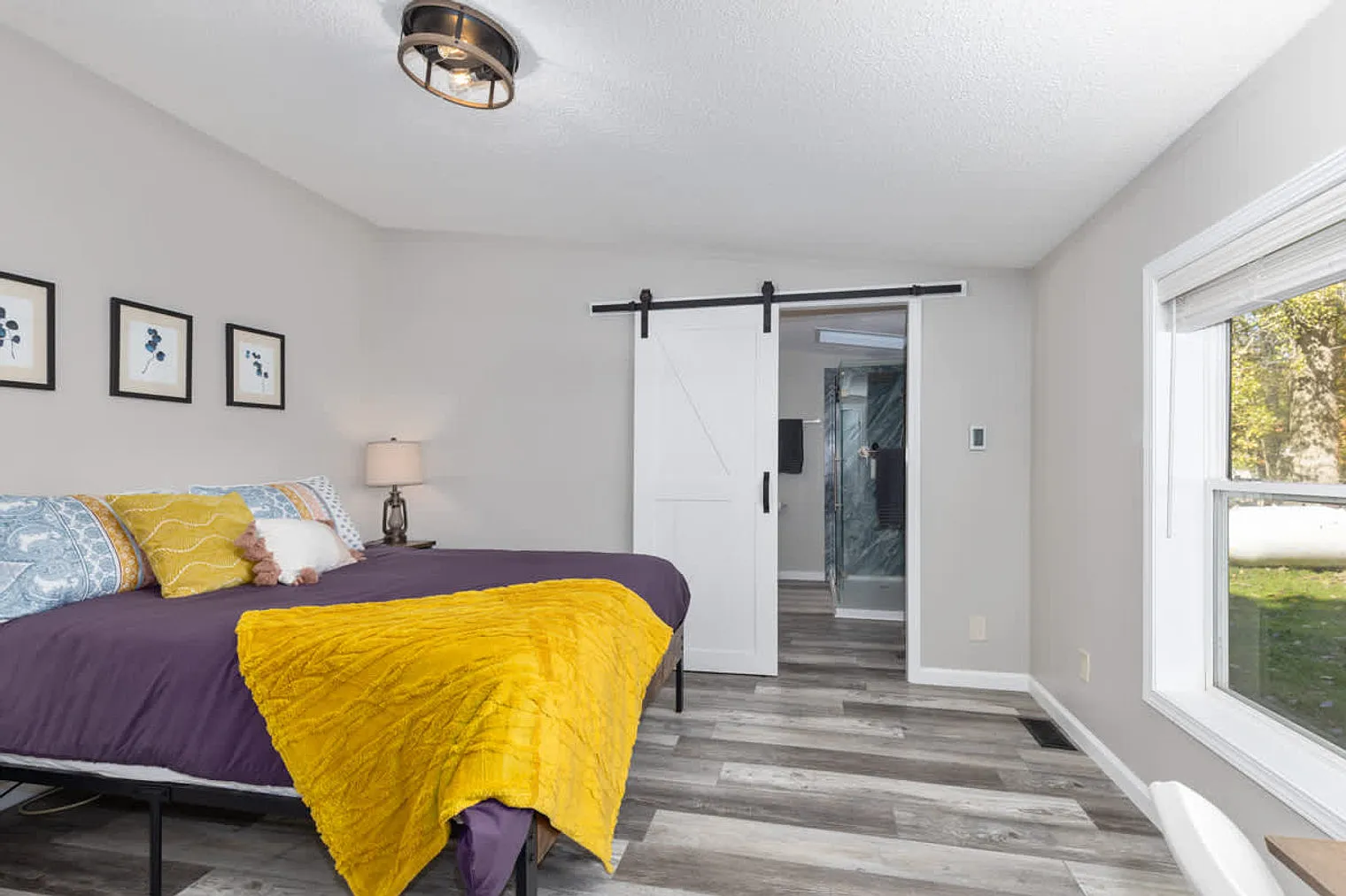 3 bed, 2.0 bath, 1237 sqft, $2,195 — Photo 2