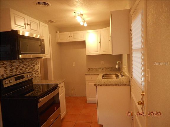 3rd image of 1902 Summerlin Ave