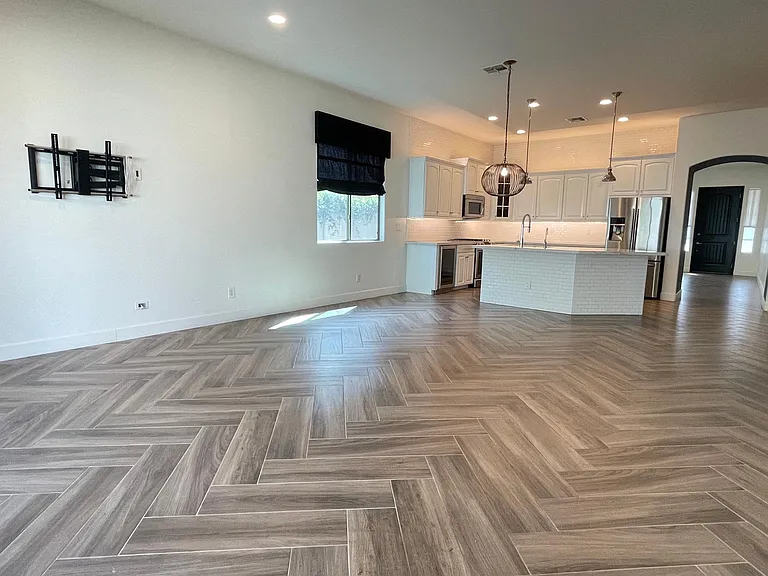 10440 W Cashman Dr — Photo 9