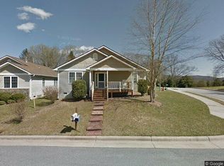 64 E Danbury Ln, Brevard, NC 28712