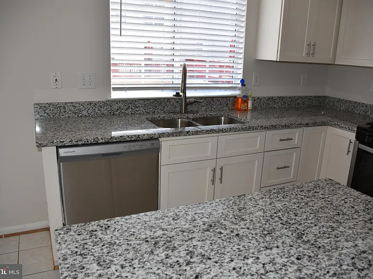 2306 Cold Meadow Way — Photo 28
