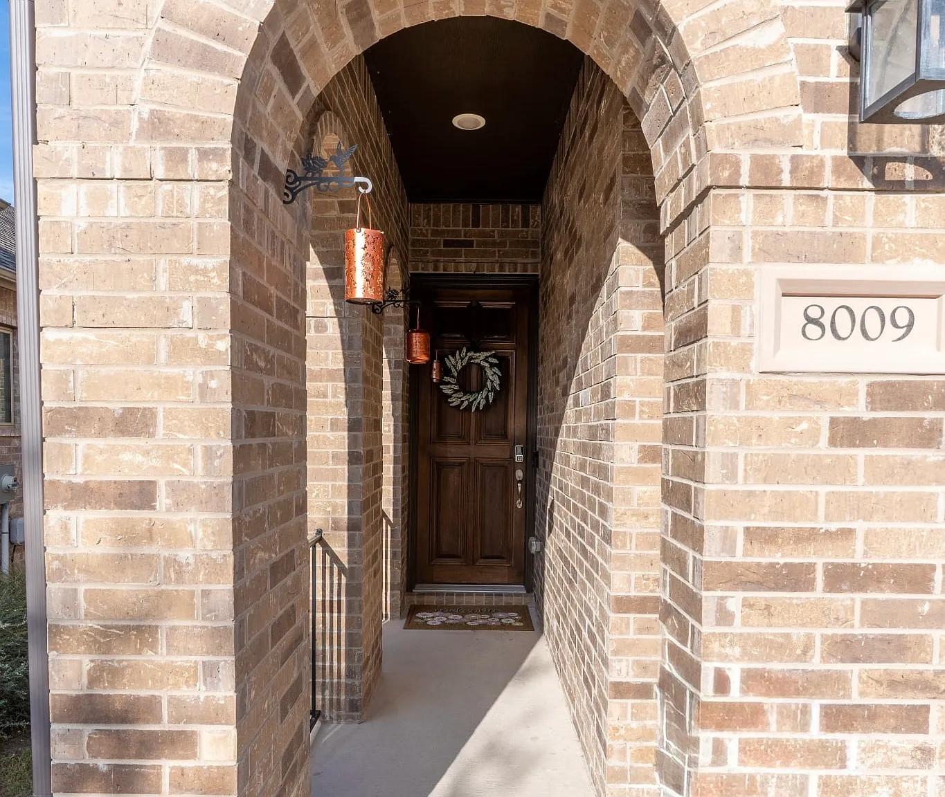 3 bed, 2.5 bath, 2454 sqft, $2,450 — Photo 4