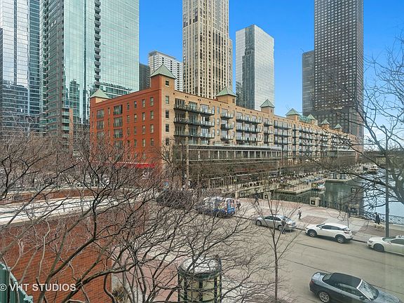 2nd image of 440 N McClurg Ct APT 310