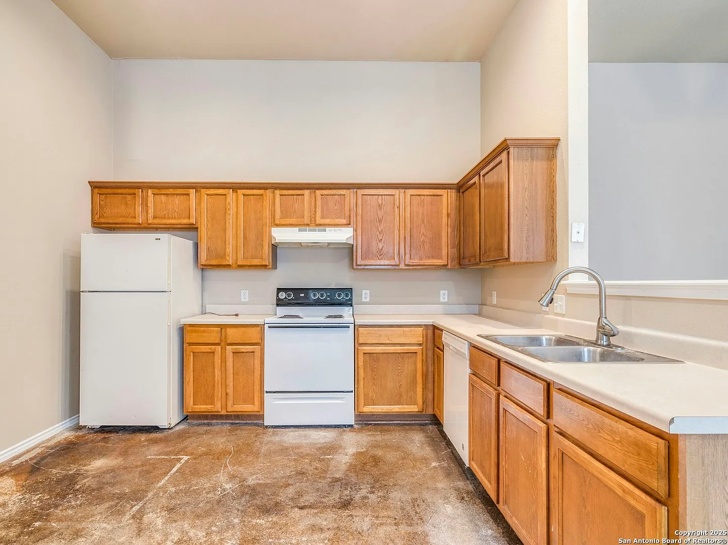 5723 Golf Heights, Unit 1 — Photo 3