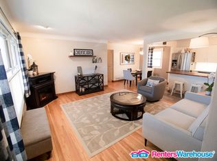 3016 Highcrest Rd, Roseville, MN 55113