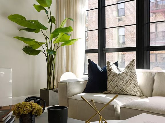 4th image of 150 Charles St APT 3HS