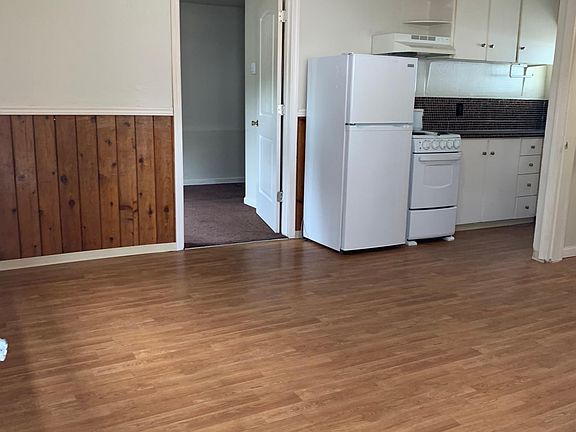 4th image of 1823 Bickford Ave