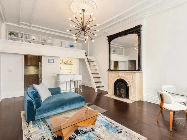 111 East 36th Street image 2 of 19