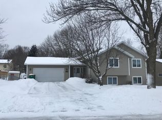 1216 33rd St NW, Rochester, MN 55901