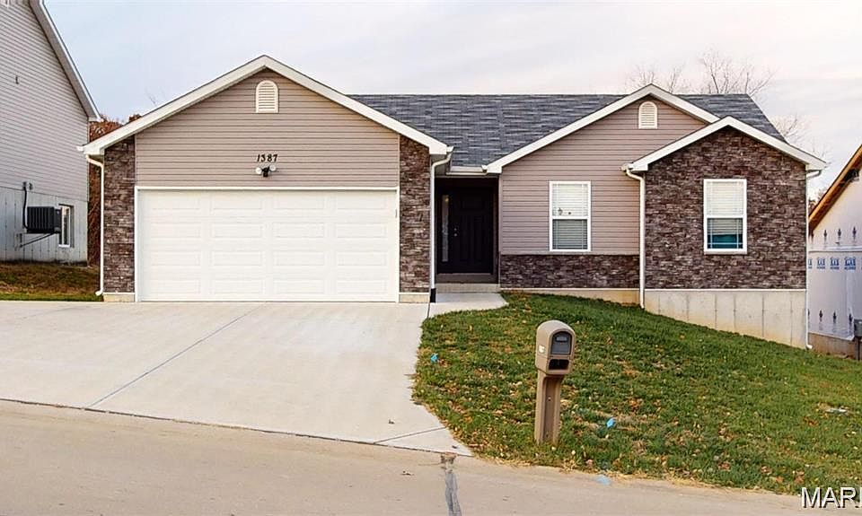 1st image of 1387 Durham Dr