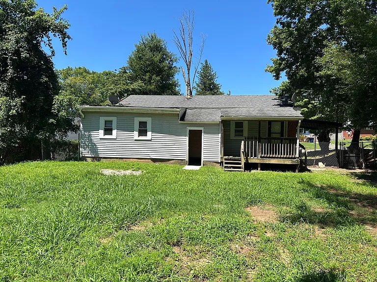 2119 Elbon Dr — Photo 3