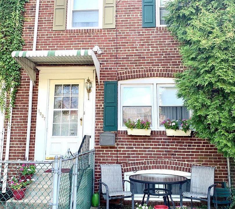 Front of House/ Patio