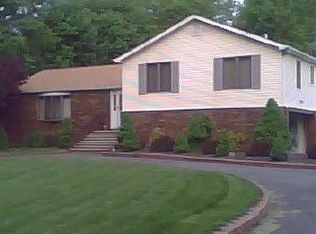 2 Pine Ln, Flanders, NJ 07836
