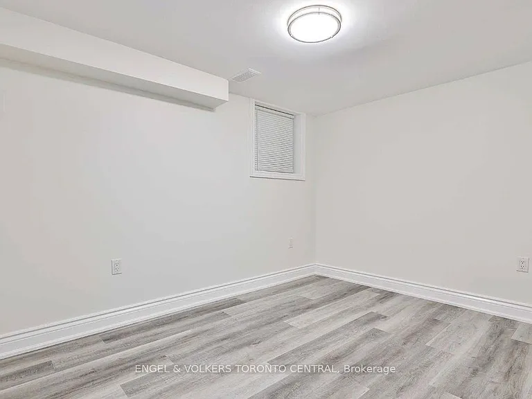 51B Fernwood Park Ave — Photo 18