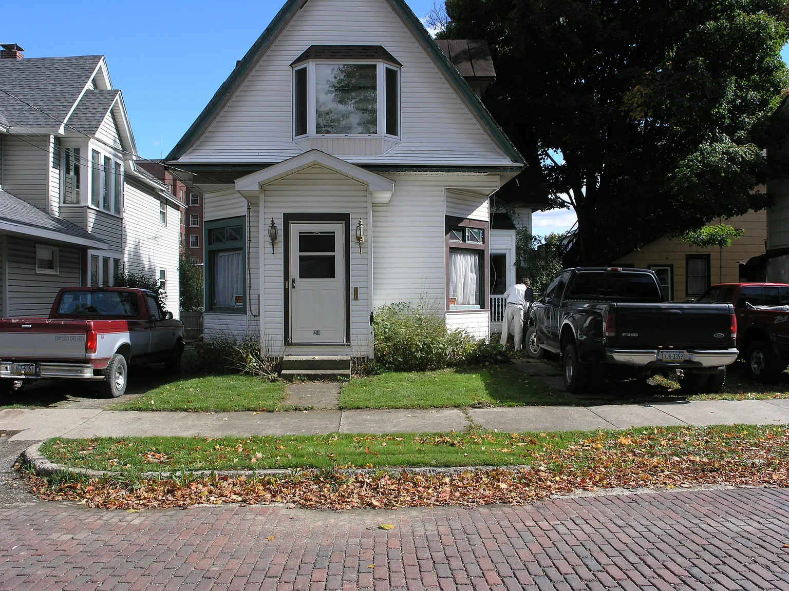 210 Mott St photo 1