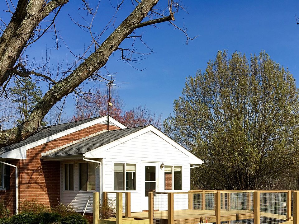 4360 RIDGE RD 22923 NEW DECK & ENTRIES