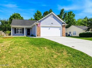 215 Gardenview Ct NE, Leland, NC 28451