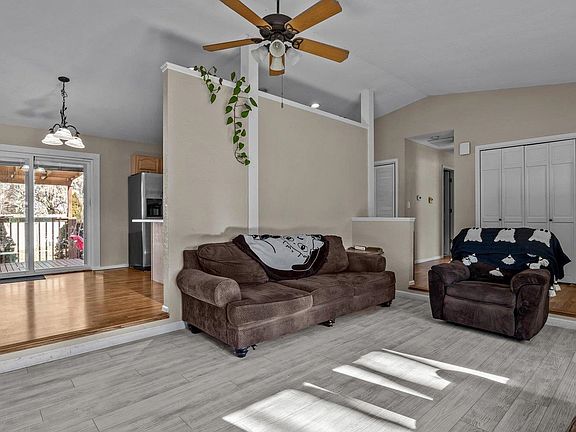 4th image of 2690 Catalina Dr