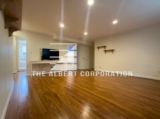 64 Bryon Rd APT 1, Chestnut Hill, MA 02467
