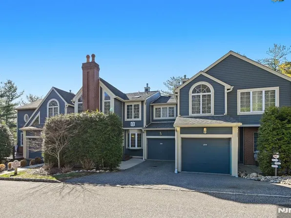 300 Coventry Ct, Ramsey, NJ 07446