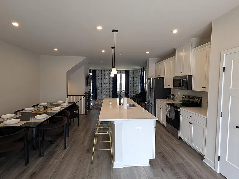 16141 Meadow Glenn Dr — Photo 7