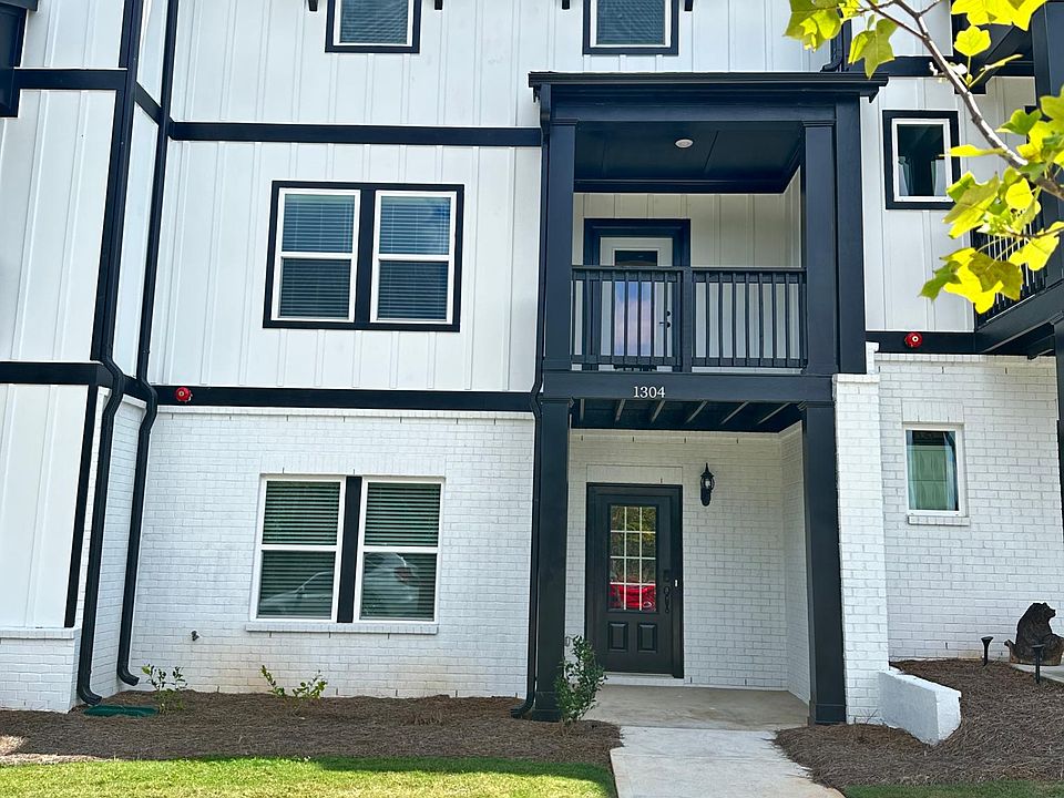 Townhome Entrance