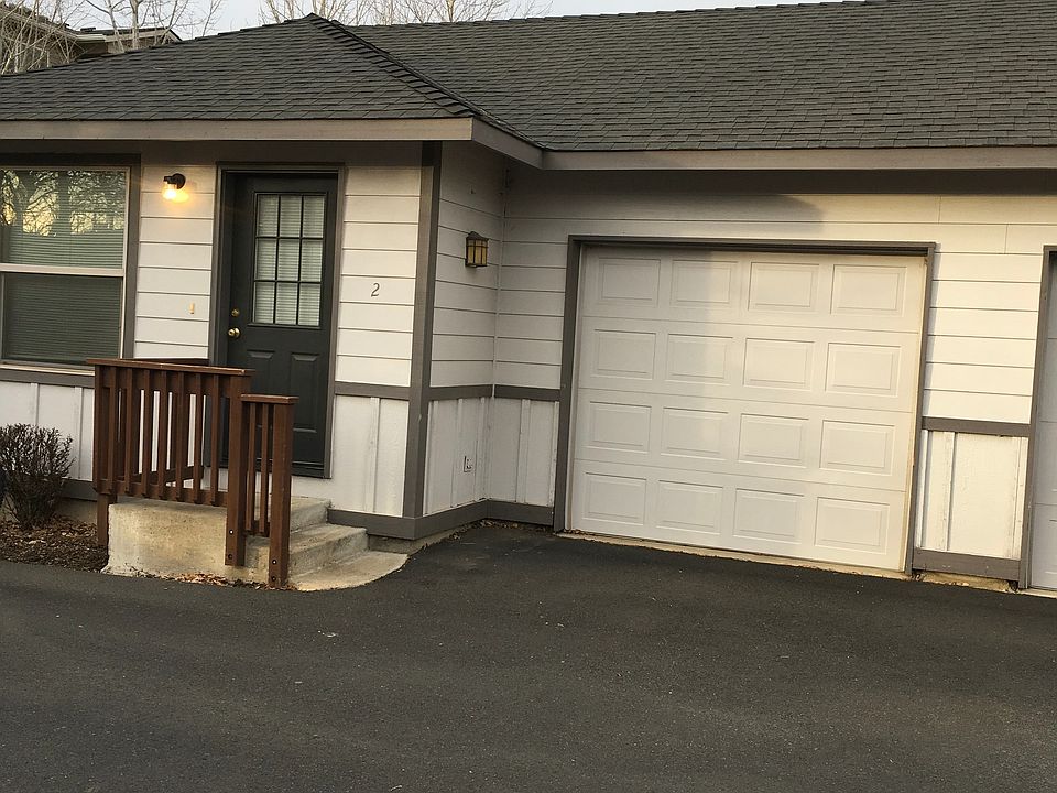 1st image of 3071 NE Weddell Rd #2