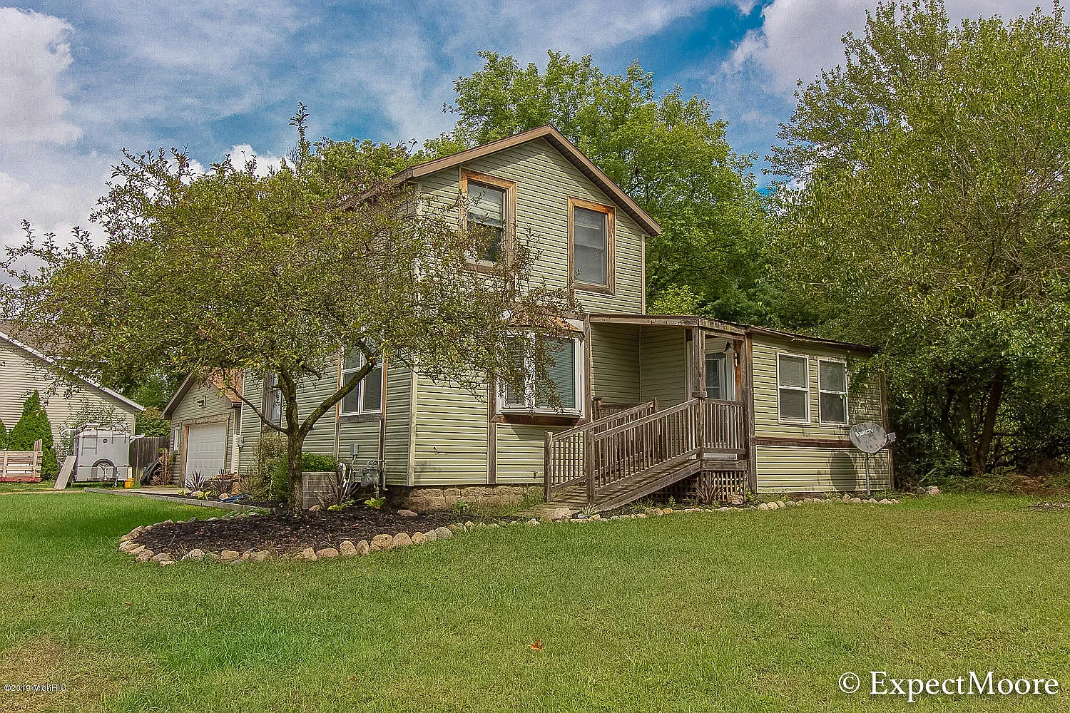 1723 Aberdeen St NE photo 1